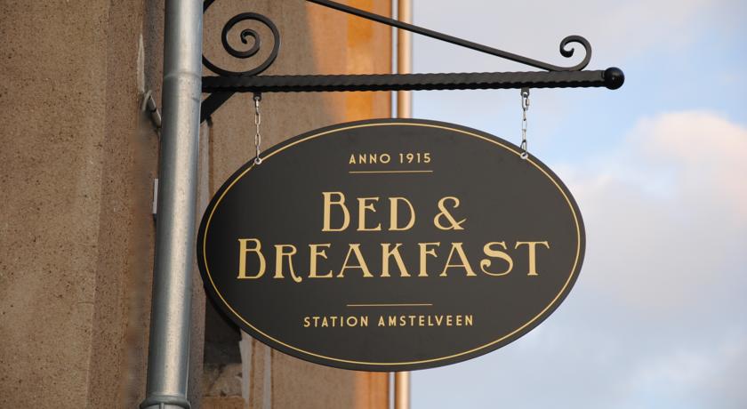 Visit_NL's tweet photo. Bed and Breakfast Station Amstelveen is located 500 metres from the bus station to Amsterdam: http://t.co/UgbEQz2auP http://t.co/aoWyfkWMGv