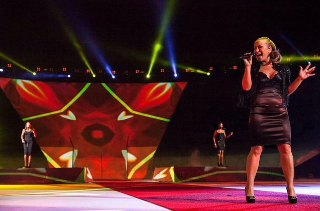 intimissimi's tweet photo. La voce di @AnastaciaFanily anima lo spettacolo! #operapoponice http://t.co/lpT9ejZK04
