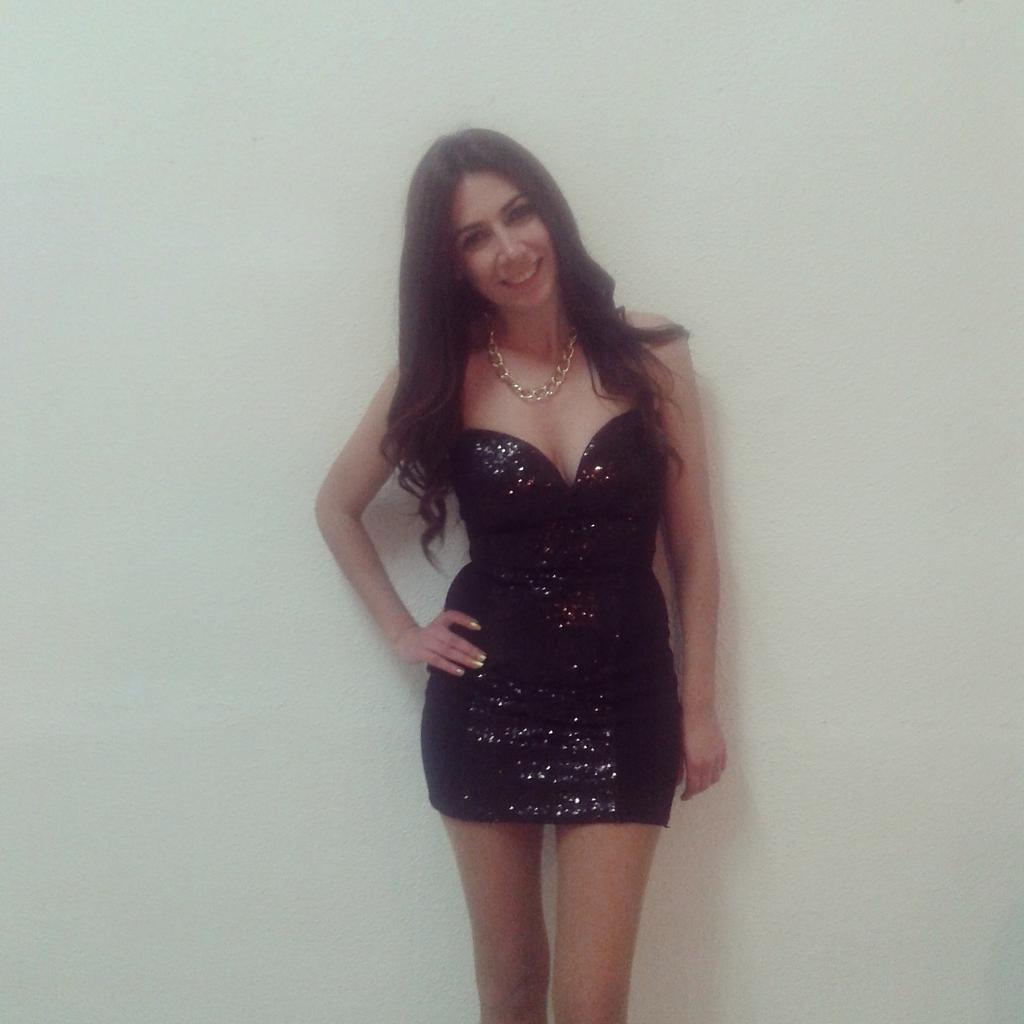 Andreapl6's tweet photo. I wanna wish you a Merry Christmas (8) 
#FelizNavidad 
http://t.co/VbheVvTs9k http://t.co/nqKwekkVm8