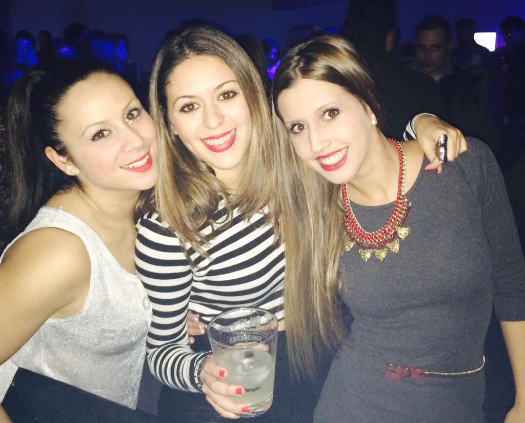 SaraGalera89's tweet photo. Mis dos bellas 😍!!! @Anais_Sagredo @saramirhzer http://t.co/uqwegZW6fD