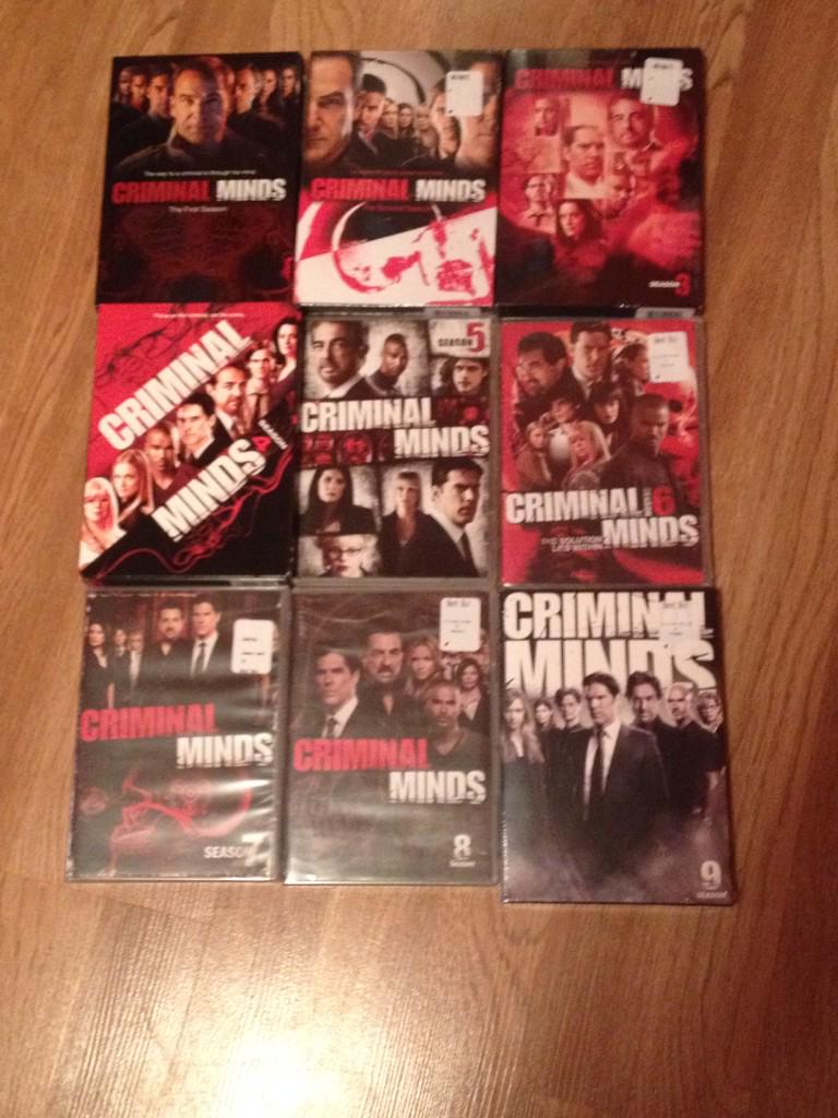 Nikalus394's tweet photo. Having an amazing Christmas!! #CriminalMinds #love http://t.co/yqZNReJbZ5