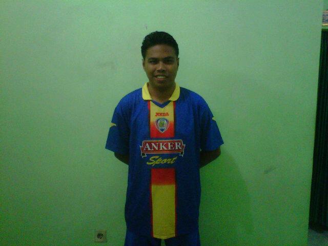 24-03-2014 Jersey Replika pertama kali di beli <a href="/AremaCronusSTR/">Arema Cronus Store</a>
