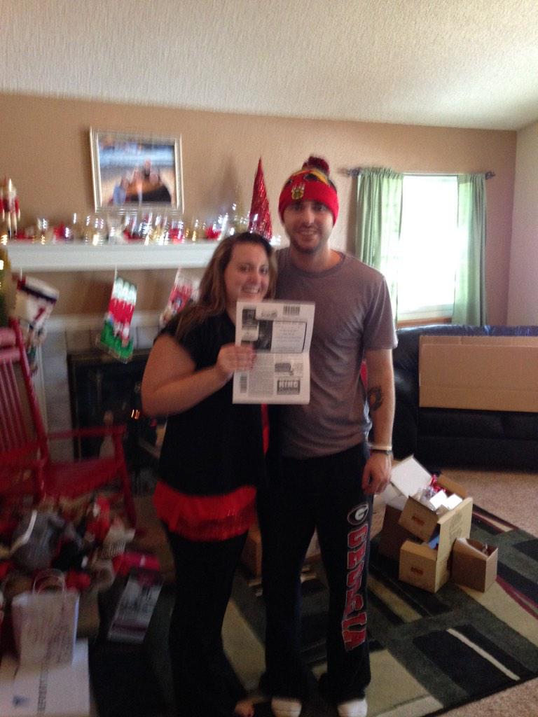 KaySnavley's tweet photo. @BradPaisley can't wait to see you in March!!! I got the best brother in the world!!! #bradpaisley #concert http://t.co/V9TbeFvhIl