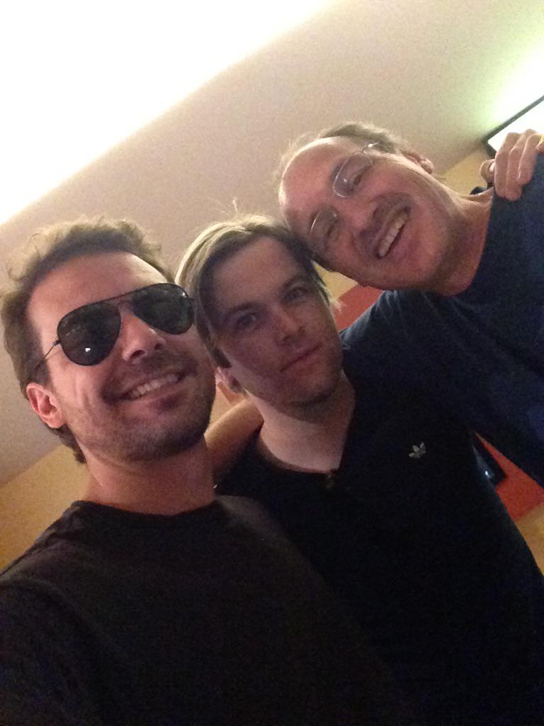 pedroalfonsoo's tweet photo. Ultimando detalles con nuestro director, el gran Carlos Olivieri. Lejos el mejor. @BettyVillar1 @benjaminamadeo http://t.co/0nKxUqn9VC