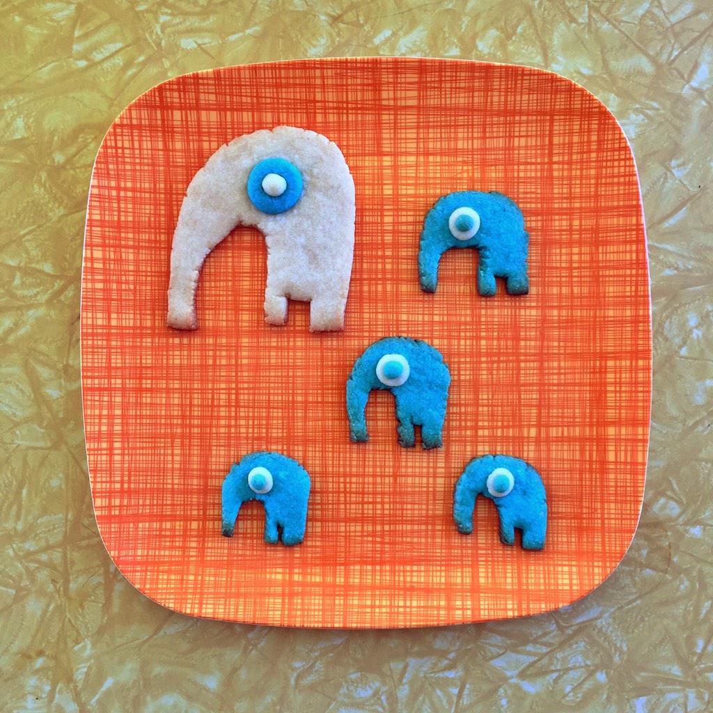 Baking some <a href="/ElefantRecords/">Elefant Records</a> Christmas Day sugar cookies 💙💙💙