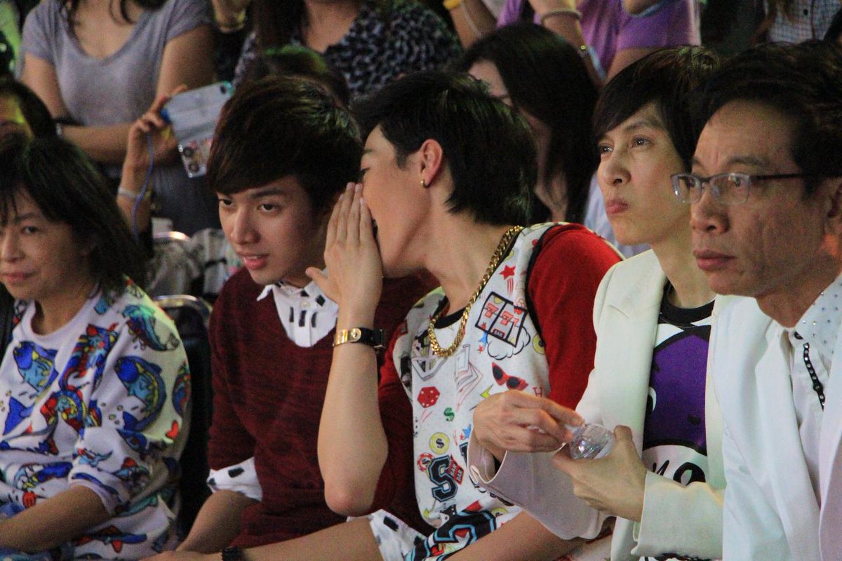 dontonos's tweet photo. @airtery กั้ง & ศี #singforhelp2014 cr. @GyoMi http://t.co/OleGFW0ksJ