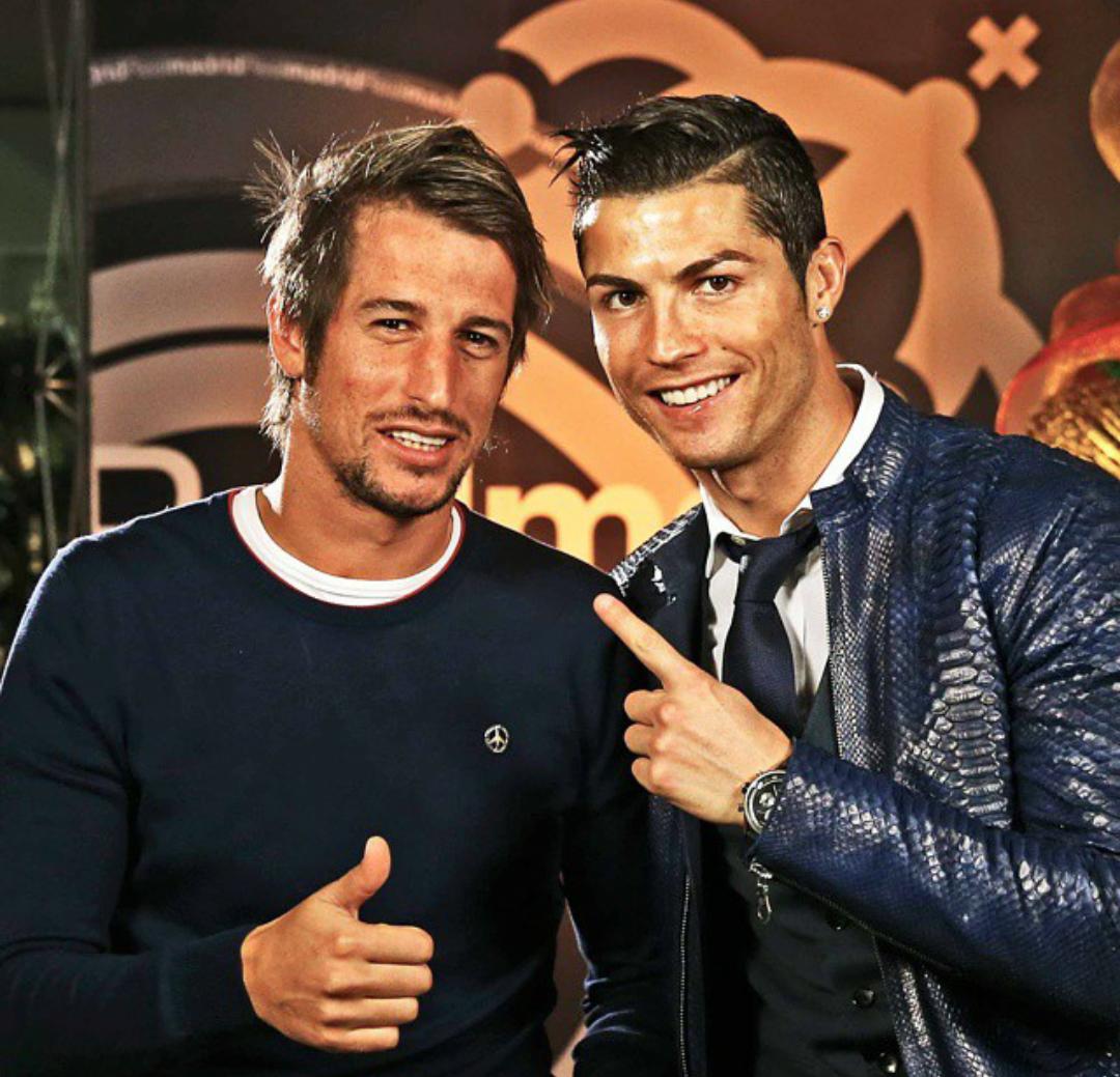 Hardyluski's tweet image. CRACKS!