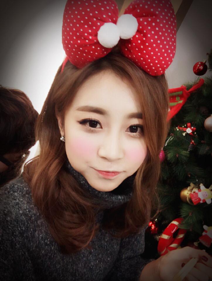 메이 tweet media
