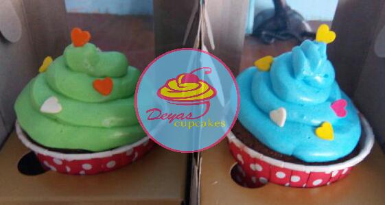 DeyasCUPCAKES's tweet photo. Cupcake Buttercream *order http://t.co/HMZaBobsvJ