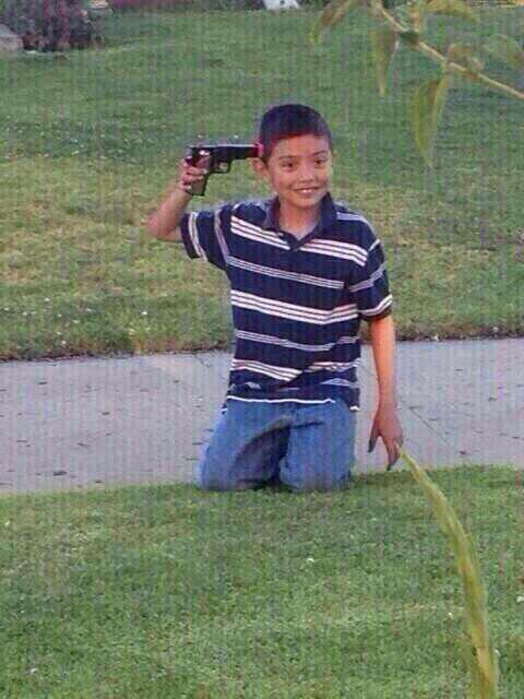 drugdevone's tweet image. Eu vendo vc beijar outras bocas