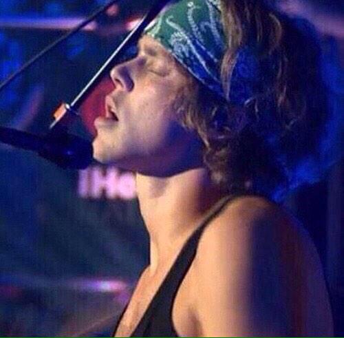 ashton (@puppyashy) on Twitter photo 