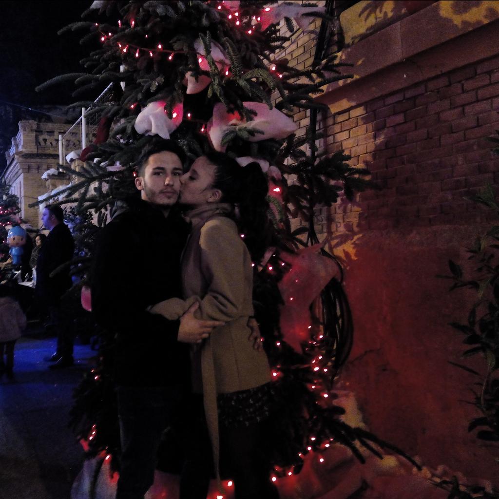 PelliLucas's tweet photo. "@JessicaMJ19: Perfecto e increíble día de navidad. 
¡Por más navidades así! http://t.co/bmM6KOgDlL"