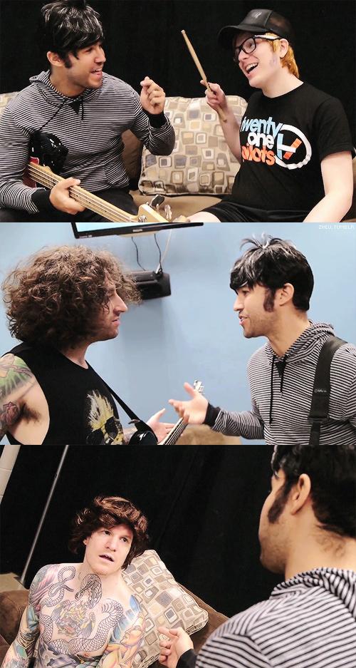 FallOutBoyInfo's tweet photo. I can offically say, day 12 of #12DaysOfFOB is the BEST one. No comment needed. http://t.co/gNqbfxId9F