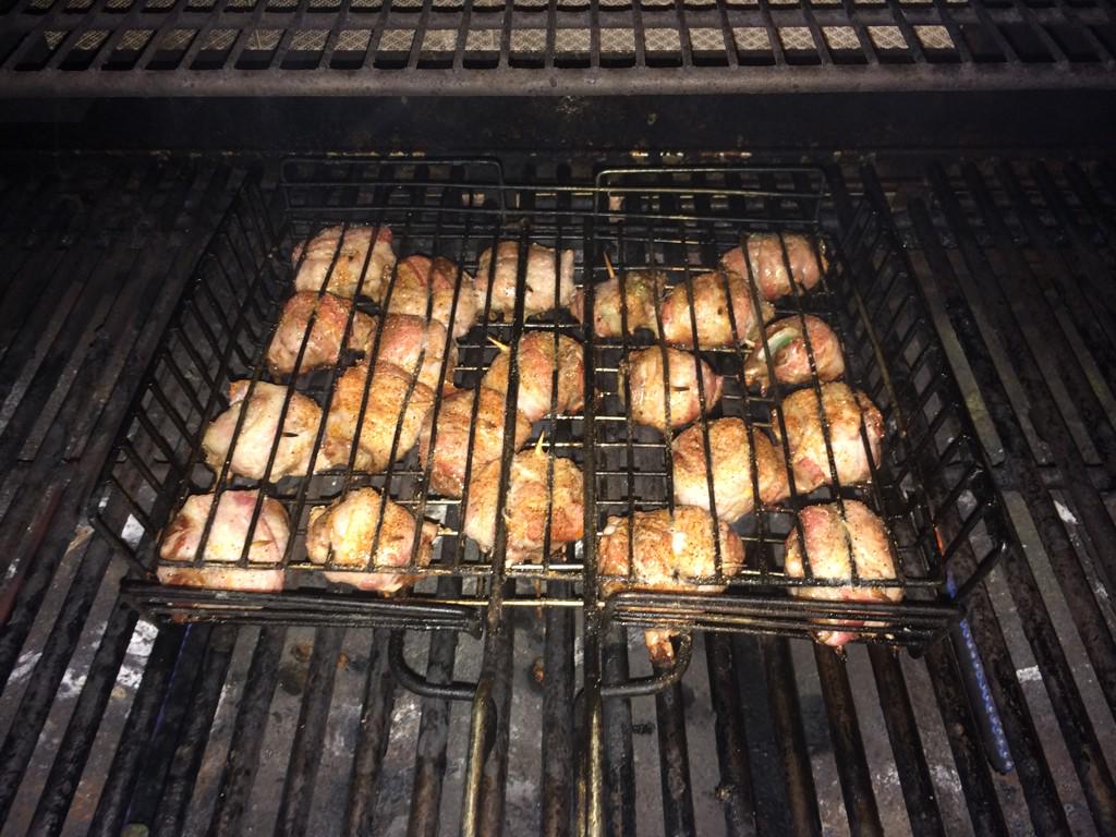 ScottHarbin's tweet photo. Dove poppers! http://t.co/RKFTS7iIHj