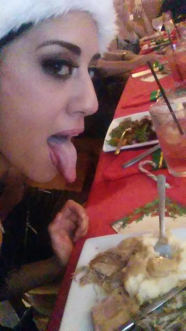 Merry Christmas from all of us at @bunnyranch http://t.co/my35WNXNIE<a class="tags" target="_blank" title="On Twitter" href="/?out=eyJ0eXAiOiJKV1QiLCJhbGciOiJIUzUxMiJ9.eyJpYXQiOjE3MjIxNjc1MzEsImlzcyI6InR3cG9ybnN0YXJzLmNvbSIsIm5iZiI6MTcyMjE2NzUzMSwiZXhwIjoxNzUzNzAzNTMxLCJyZWRpcmVjdF91cmwiOiJodHRwczovL3R3aXR0ZXIuY29tL2J1bm55cmFuY2gifQ.Xf3qcTPskvwUq8vjO_BVrlbMLo_Ei3OlaIOCSFNRePcq55SHgFAXz2CCu9eGIUL7w_f9DPvtXwwNI6_R4iYejA">@bunnyranch</a><a href="/tag/hammocklife"class="tags"><span>#hammocklife</span></a>