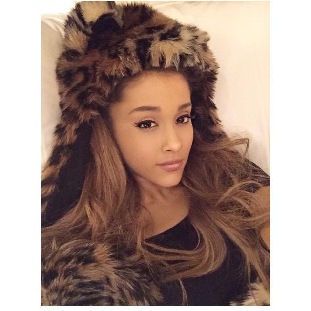 BornTalentedd's tweet photo. i'm sorry but i had to. this is beauty at its best. 😘😘😍😍😘😘😍😍 @ArianaGrande @ArianaGrande http://t.co/Xzxib5M0KI