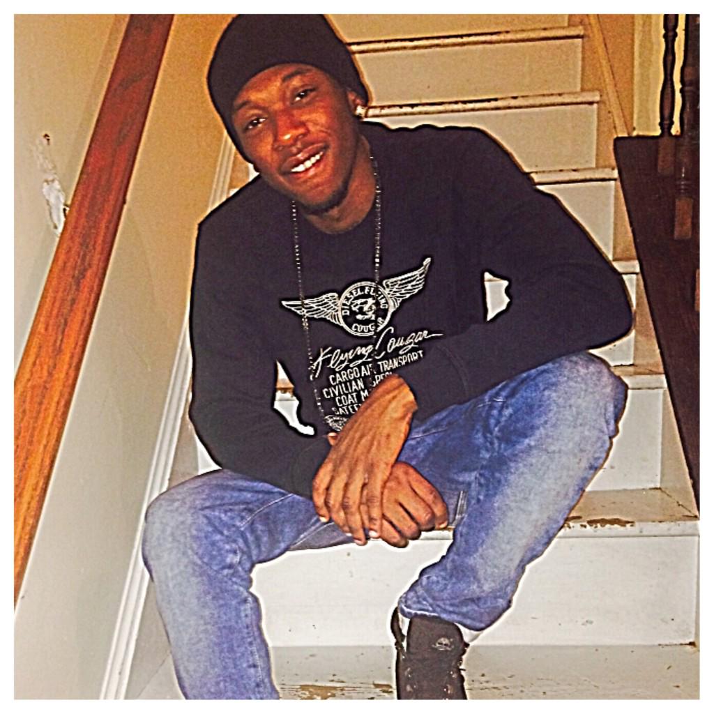 Kool_Slim_357's tweet image. Give ah mafuck if it's 10 degrees ima hustle like its 10 of me #shitback 💯💯 #boutfamily Merry Christmas 🌲🎁🌲🎁