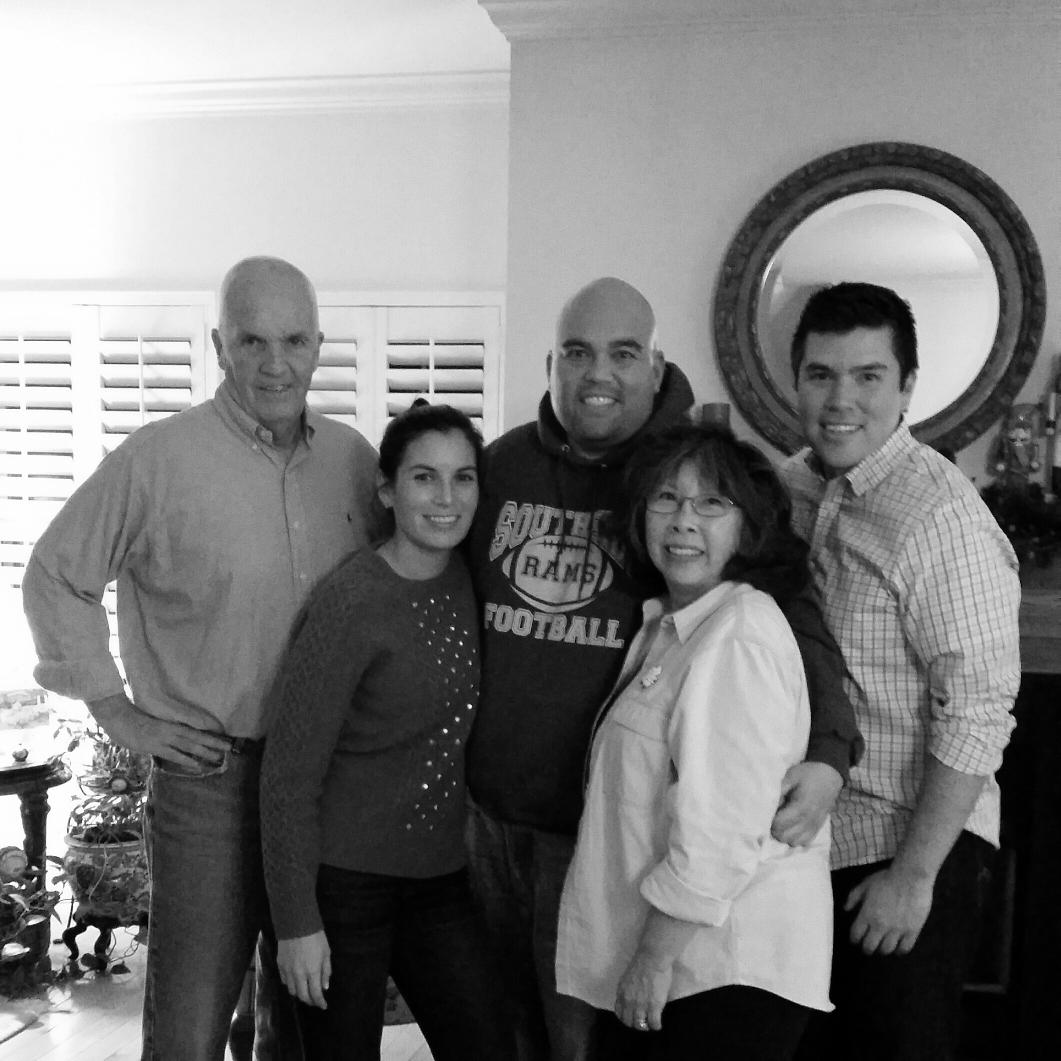 DonohueJr's tweet photo. My family this Christmas Day. There since Day 1 whether 1st & 10 or 4th & goal #RealFab5 @JD_Loot @alonohue http://t.co/fx0LYB7MqH
