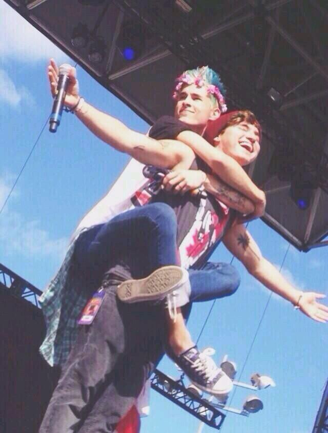 O2lfangirlsss's tweet image. PLEASE #jcfollowmeforxmas PLEASE PLEASE PLEASE I've been tweeting all day for a follow ♥♥