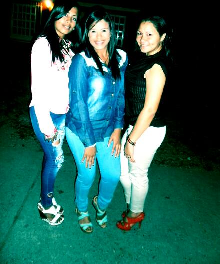 Joha21_18's tweet photo. #Unafeliznavidad #perfecta #EntreAmigos http://t.co/Lxr6dftB7L