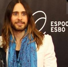 Quien lo diría...43 años!! Happy Birthday Jared Leto :\) 