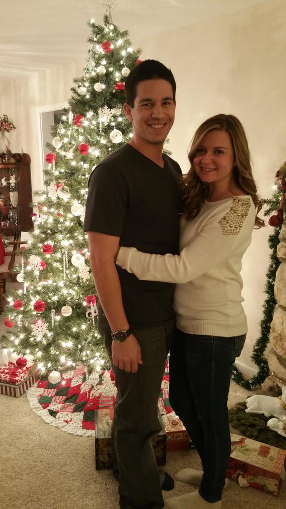 TommyMilone_33's tweet photo. Merry Christmas from our family to yours. Hope everyone had a great day with their  families. #theMilones #Christmas http://t.co/SBwFfjuVgP