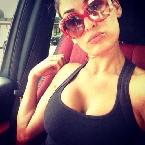 xFearlessQueenB's tweet image. Which one should be Icon?😍