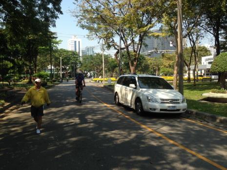 Note to motorists. The "park" in Lumpini Park doesn't refer to your car. And the lines mark a cycling/jogging lane.