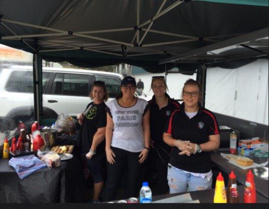 CroydonCitySC's tweet photo. What a great day had at the BUNNINGS sausage sizzle. Thanks to all the volunteers who came down and helped out. http://t.co/Sxx6wQHWtl