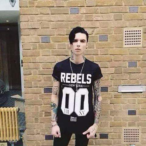 HAPPY BIRTHDAY Andy Biersack!! I Love You 