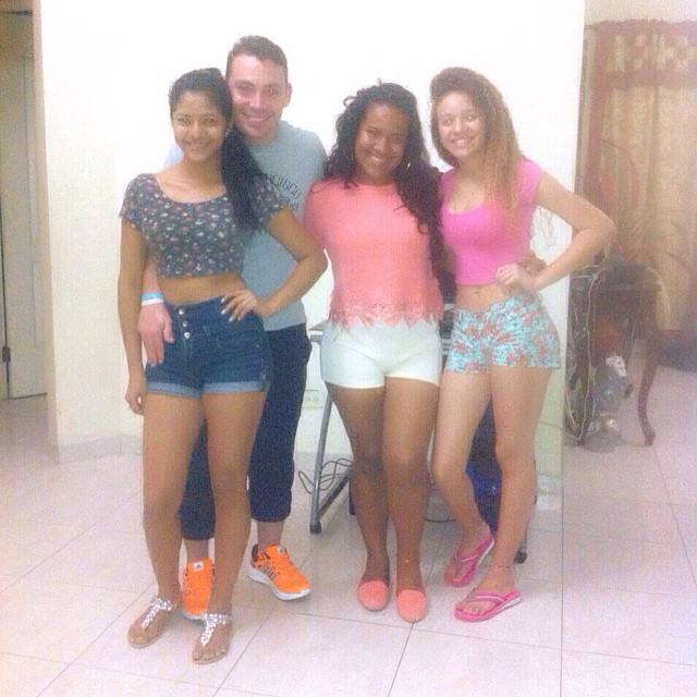 Buena tarde con ellos<3 jaja <a href="/jairserracin25/">Jair serracin</a>