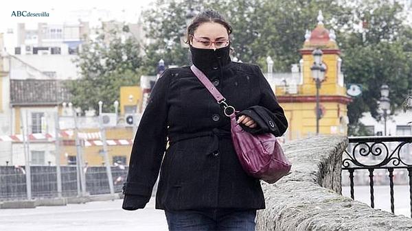 abcdesevilla's tweet photo. #Sevillahoy despedirá el año 2014 al filo de los cero grados http://t.co/oqR4lCNwOw | #TiempoSev http://t.co/sgZF2N35vD
