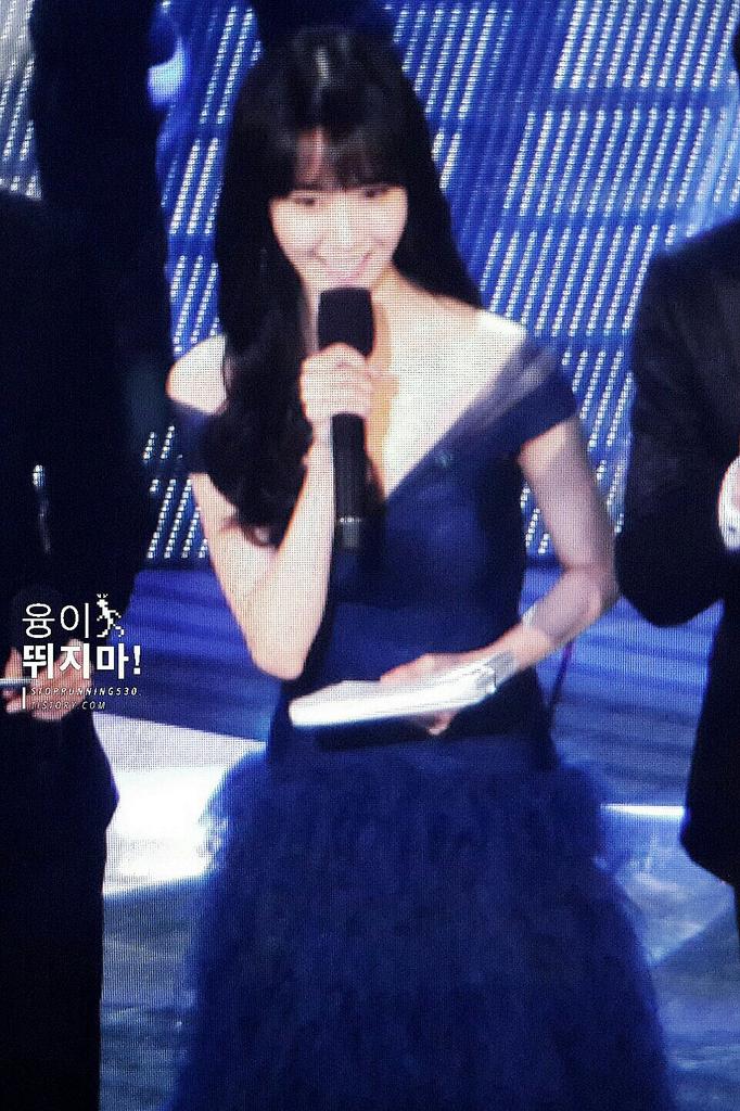 [PIC][26-12-2014]Hình ảnh mới nhất từ Đại nhạc hội cuối năm - "KBS Gayo Daechukjae 2014" của SNSD và MC YoonA vào tối nay B5x77XICUAESLtW