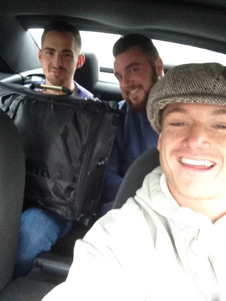 gauldy89's tweet photo. @JamesDunning8  @Quincey11 it begins http://t.co/V4E92ZdM8A