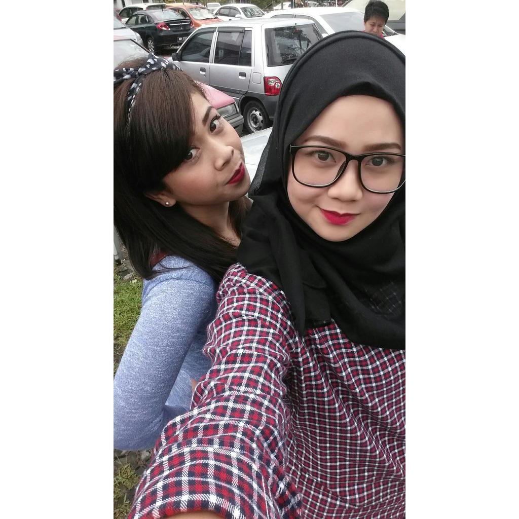 sueerazak's tweet photo. Selfie #wangsa walk http://t.co/AG35YXRb9y