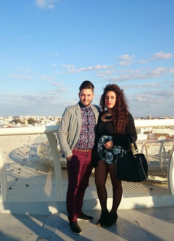 MartaJuanFran's tweet photo. Feliz de haber compartido esta navidad juntos @xanomorenoooo 
Y q sean muchas más.  
Te quiero mucho guapi 😘😘 http://t.co/BRRpgGzgmX