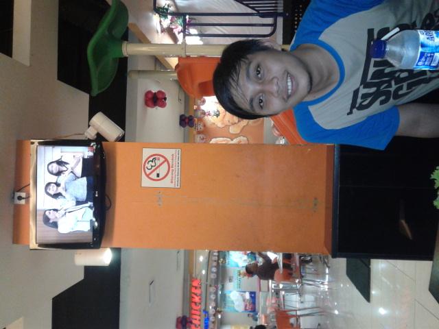 achmadfaridi's tweet photo. walaupun lg dimal tetep ntn NET n selfie..bismillah smga menang..clue A @netmediatama #netmiliuner_2 http://t.co/sYJjr0K3Iv
