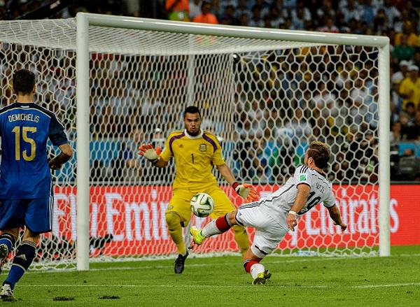 サッカーキング 現地コラム W杯優勝の秘訣は最新ハイテク技術にあり ドイツ現地直送コラム Http T Co Nmpyvuiasf ドイツは様々なデータをアプリを駆使して取得し 実際の戦いに役立てたようです Http T Co H0zqxokcym