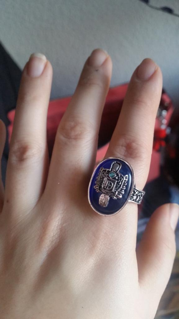 Leanne_Emmison's tweet photo. My damon salvatore  daylight ring love it @iansomerhalder happy boxing day love ya xxx #TheVampireDiaries #lovedamon http://t.co/PVaJMg0c6I