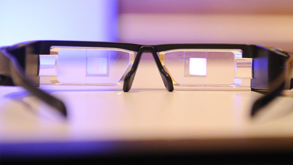 ExpansionMx's tweet photo. "@CNNMexTecno 2015 no solo será 'geek' sino también 'chic' con tecnología 'vestible' (AFP) http://t.co/bnmdlnWMhA http://t.co/pSknRpk8Gj"