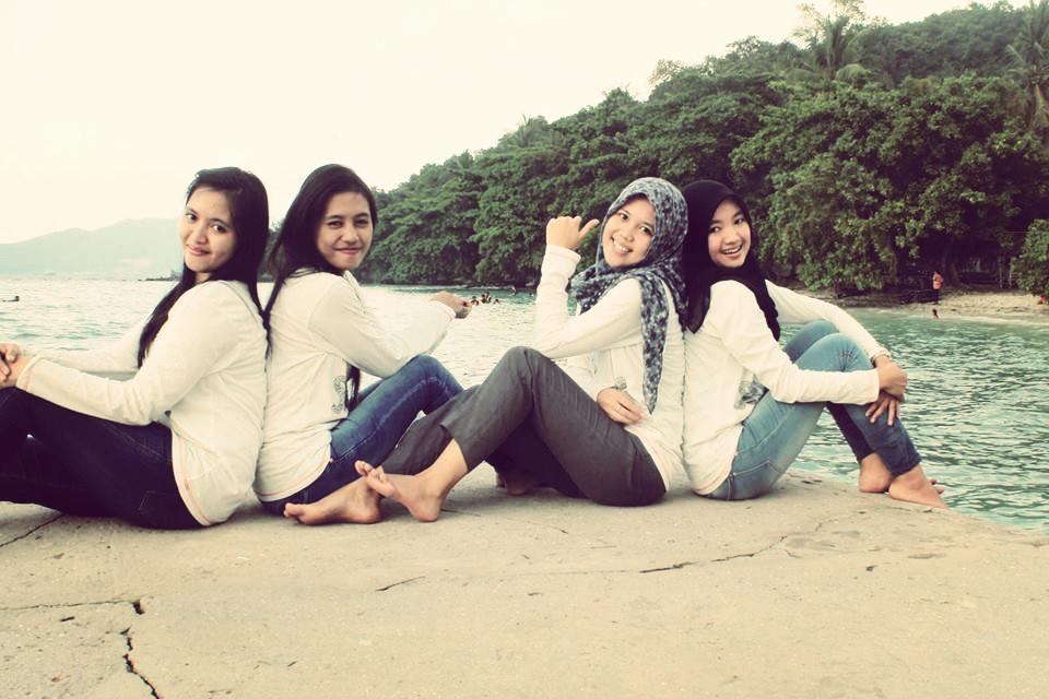 kapan meet up lagi?? kangen <a href="/selviaandarini/">selvia andarini</a> <a href="/MelaAmbarSari/">M E L A</a> <a href="/madyatians/">madya tians </a>