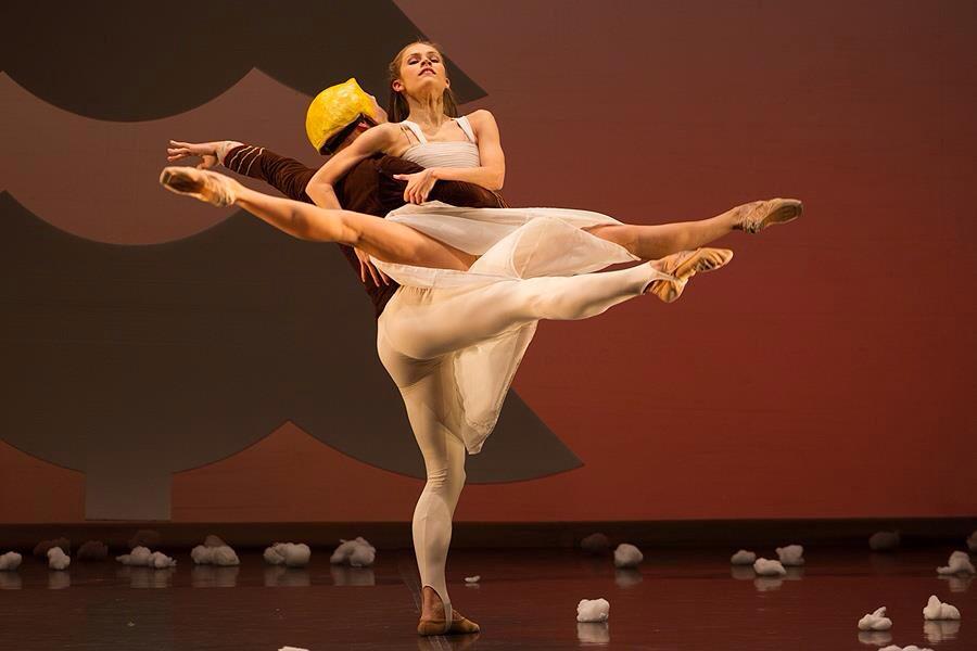Martos Cultura (@cultura_martos) on Twitter photo "<a href="/LaMovDanza/">LaMov Compañía Danza</a>: A las 20h El Cascanueces en Martos! No te lo pierdas! <a href="/Cultura_Martos/">Martos Cultura</a> (foto:Rodrigálvarez) " "<a href="/LaMovDanza/">LaMov Compañía Danza</a>: A las 20h El Cascanueces en Martos! No te lo pierdas! <a href="/Cultura_Martos/">Martos Cultura</a> (foto:Rodrigálvarez) "