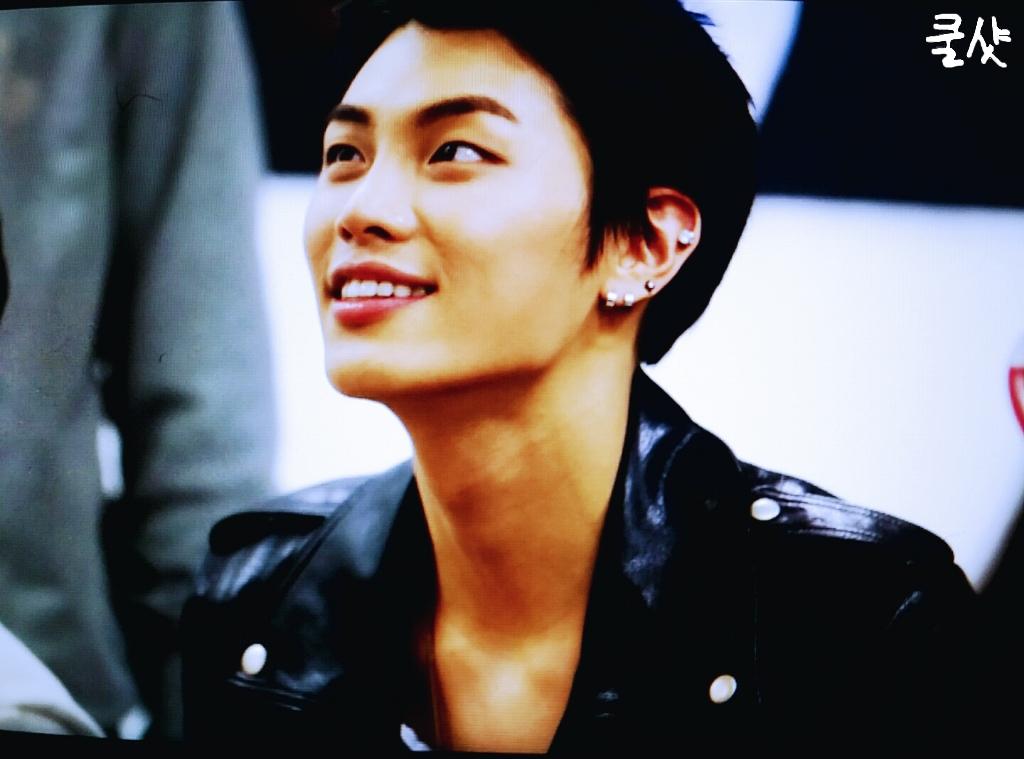 B5yXV2SCIAAna8S.jpg:large