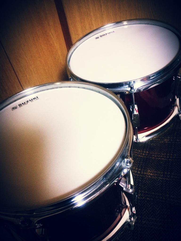 Moshiya V Twitter 太鼓２つは持っていく いつか双子の鼓笛隊少女で写真を撮りたい のだけど 安達加工所の恐るべき引越し Http T Co Cvbeh4qmgl