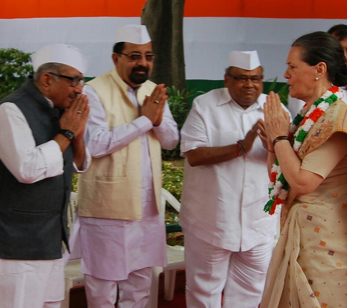 misecretary's tweet image. 