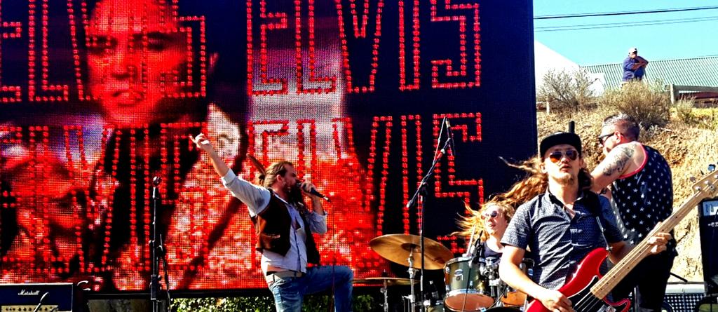 heleenniere's tweet photo. @TributeFestSA #BlackCatBones tribute to Elvis http://t.co/8S0uJjueSj