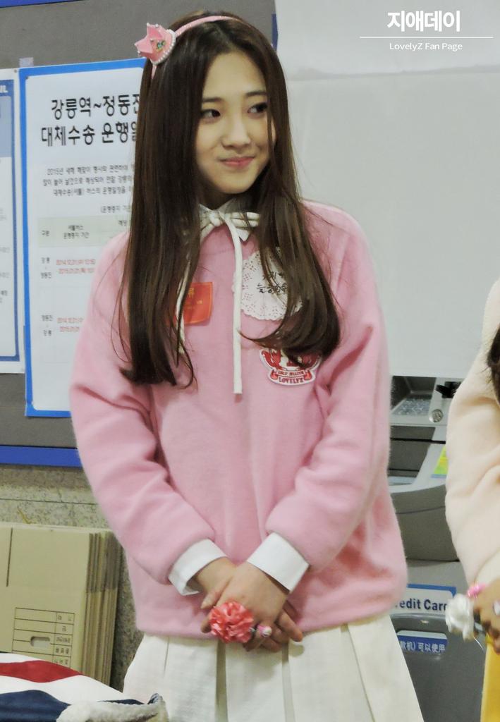 B5yf79cCIAA3bXq.jpg:large