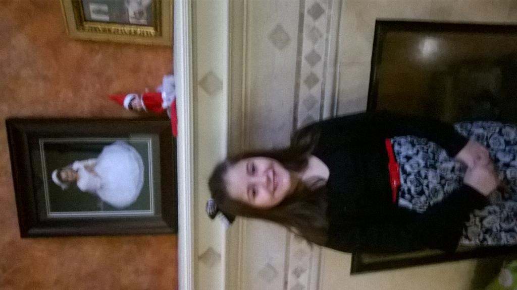 cheerlanding's tweet photo. Me and Elsa http://t.co/eeYT7tSs5q