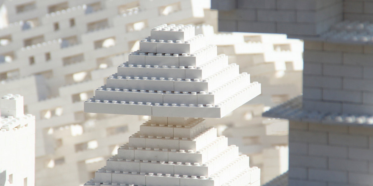 damiii23's tweet photo. LEGO lanza un kit para arquitectos http://t.co/GRrmipK0fO #Juegos #Navidad #Anunciantes http://t.co/LKHcekeTMu" @richicharro