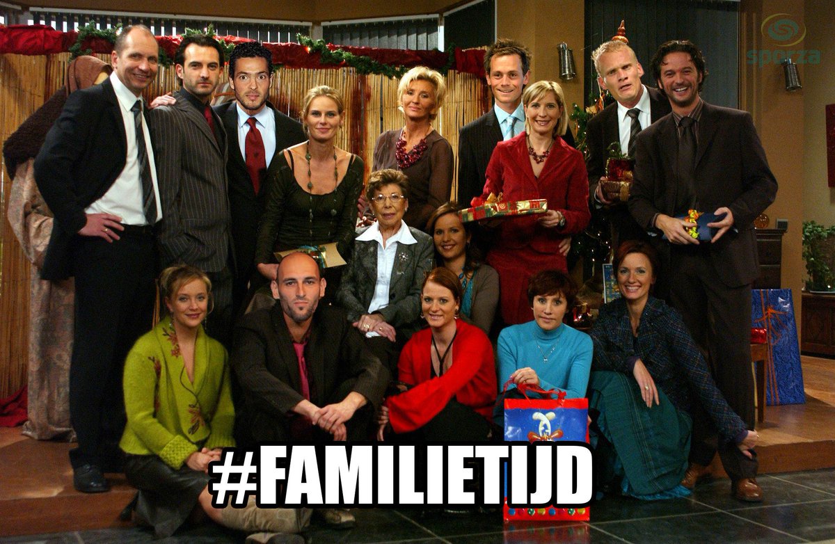 Dado_1207's tweet photo. “@sporza: We konden het niet laten, jongens. Sorry! ;-) #familietijd http://t.co/74n0Gj6CJV” 👌🎅🎄⚽️